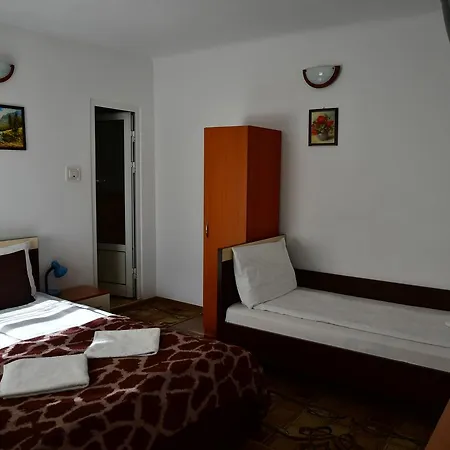 Pensiunea Cristina Si Pavel 2*